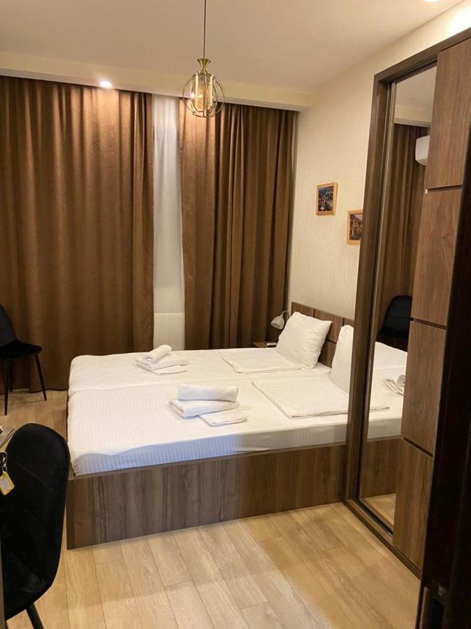 Hotel Vincent Tbilisi Esterno foto
