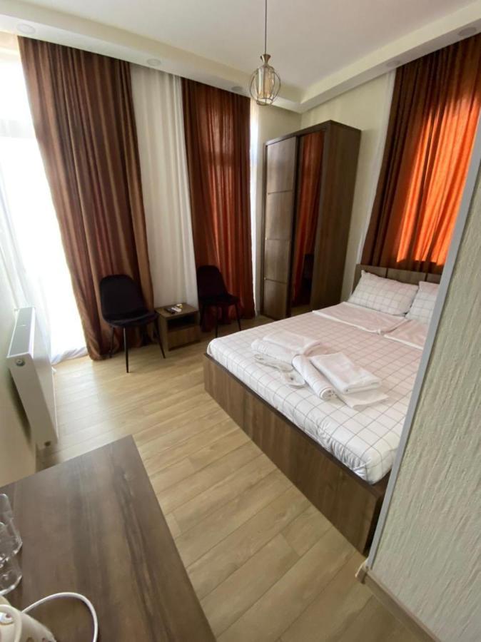 Hotel Vincent Tbilisi Esterno foto