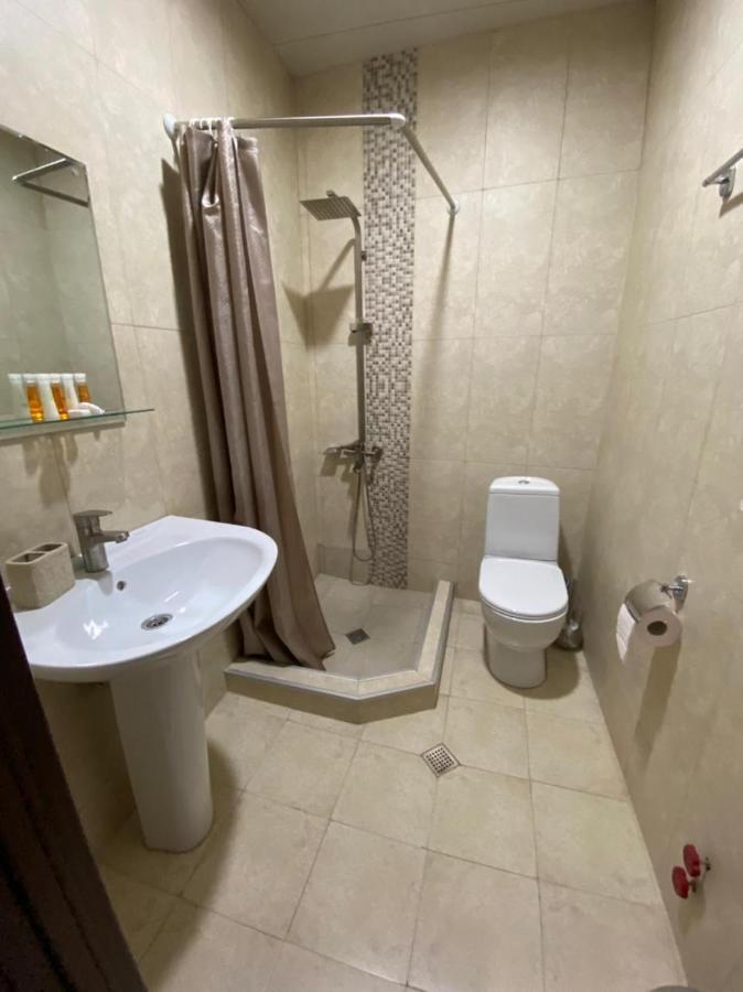 Hotel Vincent Tbilisi Esterno foto